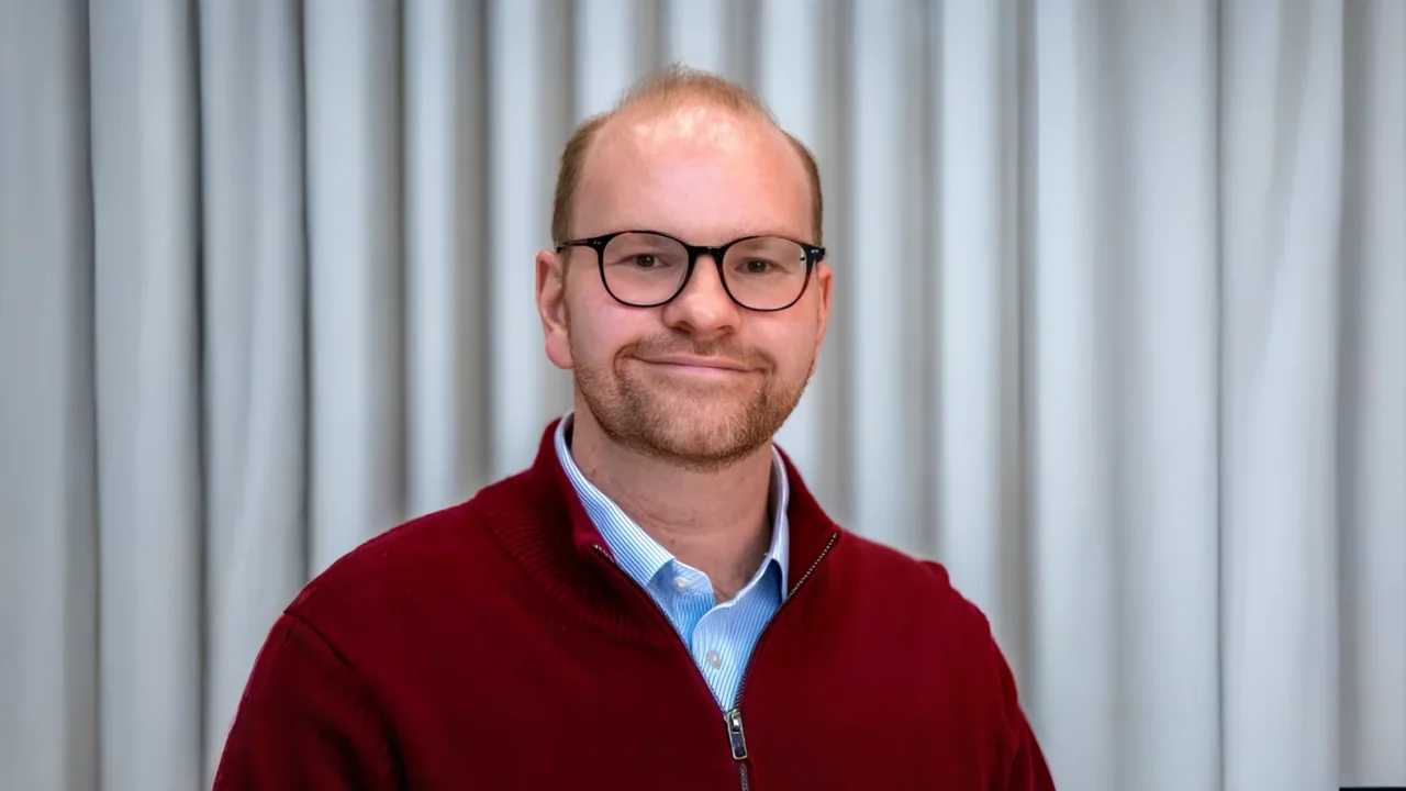 Michael Rimmer: Extracellular Vesicles in Reproductive Physiology and Pathology